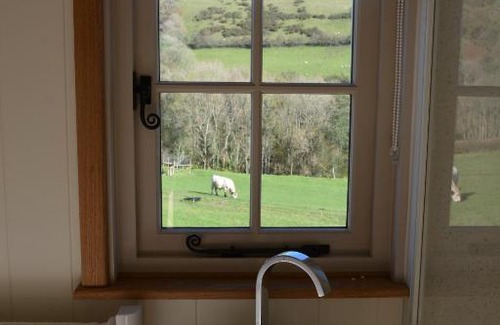 Trecastle Apartment | Snug Oak Hut with a view on a Welsh Hill Farm