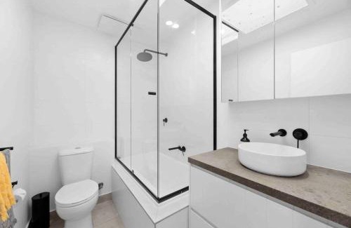 Ocean Grove House | So Beachy! 200m to the beach or shops! Sleeps 8