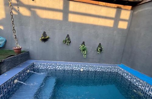 Ipiranga House | Sobrado com Piscina Perto Praia