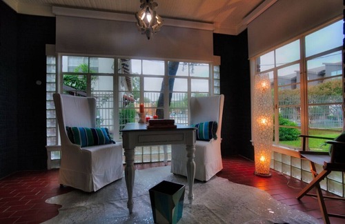 Oak Lawn House | SoCozyBlue Suite Oak Lawn/Uptown