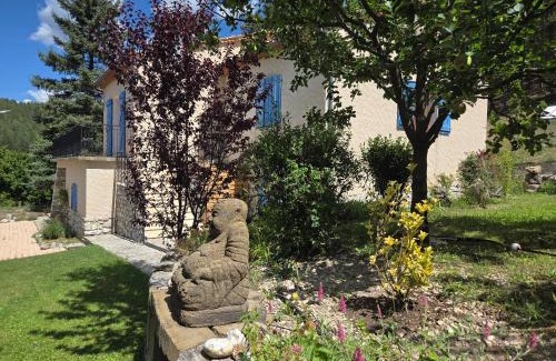 Angles House | Sofia Verdon
