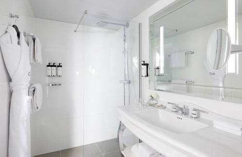 Chaillot Hotel | Sofitel Paris Baltimore Tour Eiffel Hotel