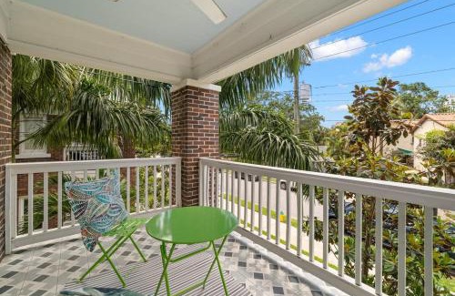 SoHo Apartment | SoHo Siesta Stunning Apt w Private Balcony