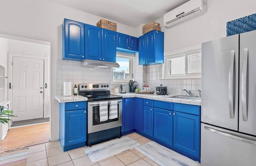 Eckington House | Sojourn Classic DC Rowhouse with Parking