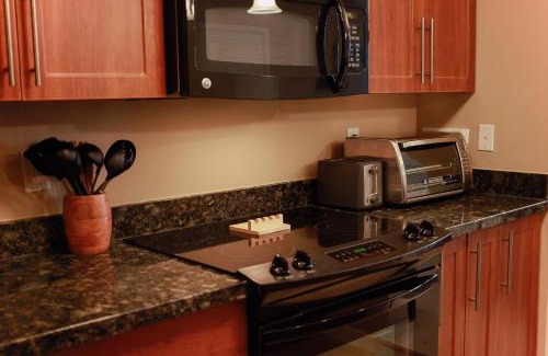 Sandbridge House | Sojourn Relaxing Condo near the Beach with Pool