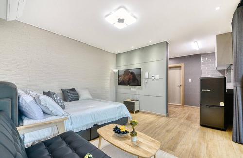 Sokcho House | Sokcho Lasso Pool Villa Pension