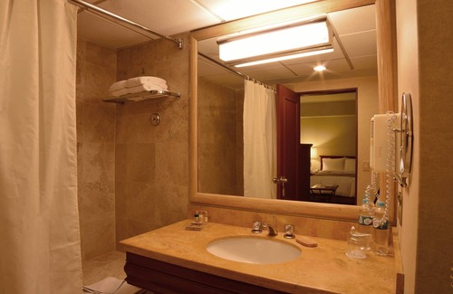 Petit Jean Ocharan Hotel | Sol de Oro Hotel & Suites