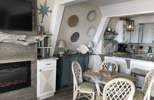 Royal Lagoons House | 'SOL-MATE' .Directly on the water!.AMAZING SUNSETS.Beautiful View!