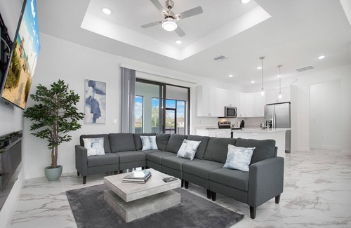 Sunshine House | Solana Oasis Vacation Home
