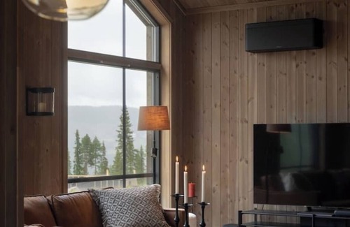 Nes Cabin | Solbu - Stor og moderne hytte fra 2024n