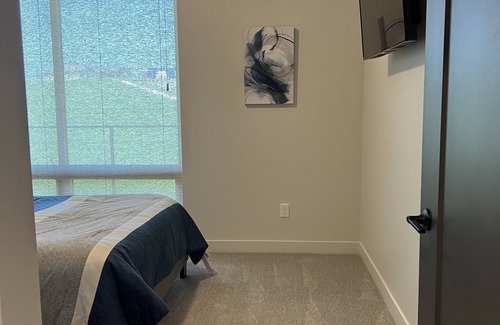 Manhattan Condo | Solheim Luxury 2 BR Condo - Colbert Hills & Sunset View