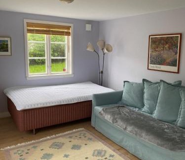 Bastad Apartment | Solhyddan, tvårumslägenhet i villa nära havet