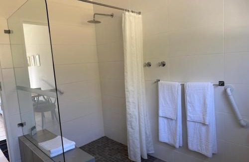 Bathurst House | Solitude on Somerset