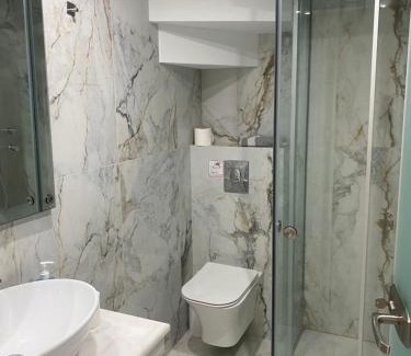 Loutsa House | Solymar