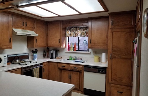 Arrowbear Lake Cabin | Somethings old, somethings new, clean and cozy just for you.