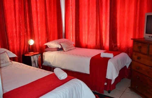 Aliwal North House | Sondela Bed and Breakfast