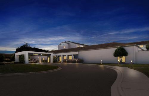 University Place Hotel | Sonesta Select Charlotte University Research Park