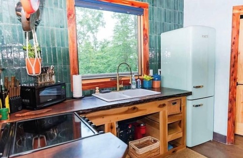 Lupton City Cabin | Songbird Cabins - mountaintop retreat