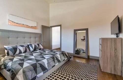 Chestnut Hill House | Songbird Suite AB