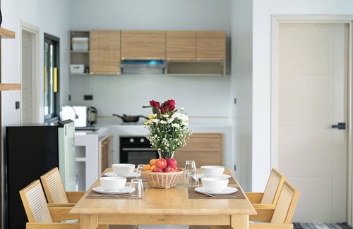 Nikhom Phatthana Hotel | Songmee Pool Villa Nikompattana