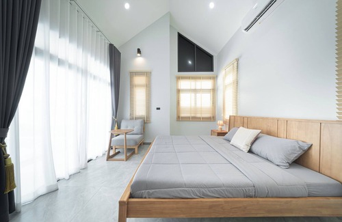 Nikhom Phatthana Hotel | Songmee Pool Villa Nikompattana