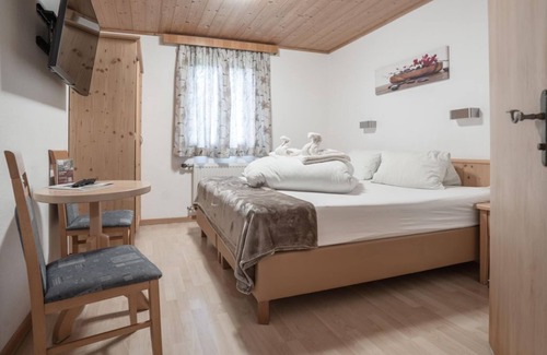 Scheffau am Wilden Kaiser Bed & Breakfast | Sonnenstrahl 5 guests, from 4N, half board - Berggasthof Bärnstatt