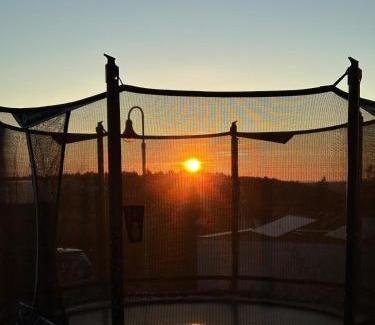 Eisingen Apartment | Sonnenlage - Ferienwohnung nahe Pforzheim-Karlsruhe - 7 Minuten zur A8