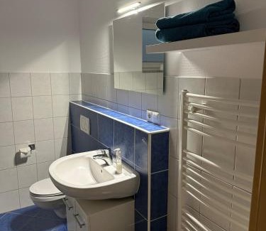 Eisingen Apartment | Sonnenlage - Ferienwohnung nahe Pforzheim-Karlsruhe - 7 Minuten zur A8