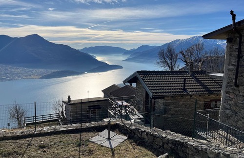 Montemezzo Cabin | Sonniges Rustico in den Bergen am Comer See
