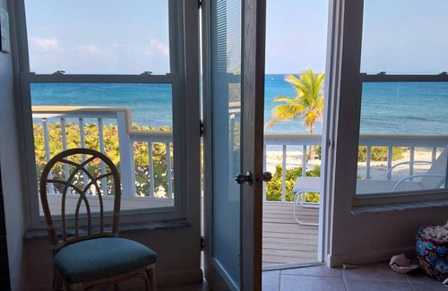 West End House | Sonscape Ocean Odyssey on the beach 100 feet from the water with stunning views!
