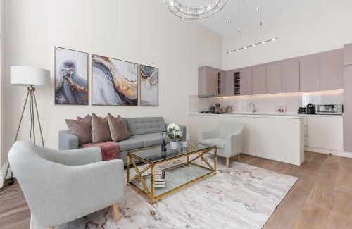Queen's Gate Apartment | Sophisticated Apartment on the Famous Gloucester Road