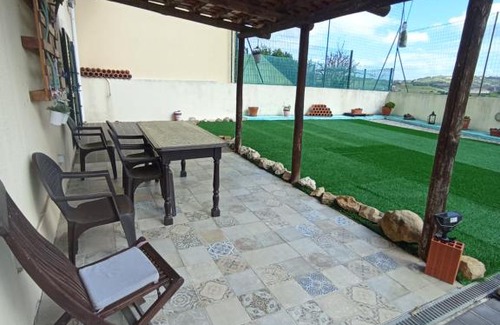 Arruda dos Vinhos House | Sossego e tranquilidade-Valley Guest House-Perto de Lisboa-Estacionamento à porta do alojamento