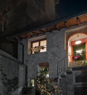 Vigevano Apartment | Sotto i merli