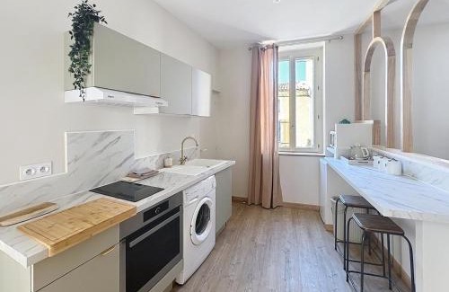 Chateauvert Apartment | Sous les arches