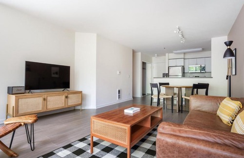 South Beach Apartment | South Beach 2br w pool tennis spa SFO-1400