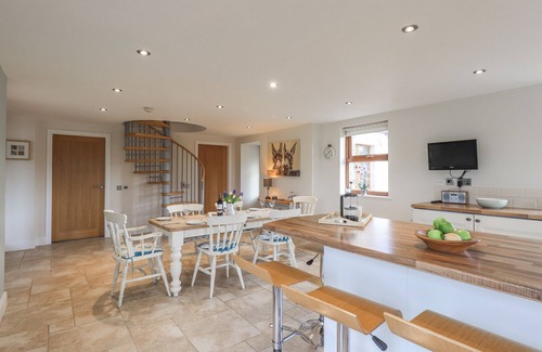 Newton Stewart Cottage | SOUTH MILTON COTTAGE, family friendly, with open fire in Stairhaven