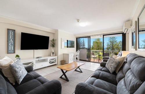 Broadbeach Apartment | South Pacific Plaza - Official