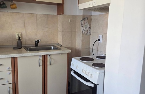 g.k. Strelbishte Apartment | South park 2bdr suite in Sofia , near metro with WiFi, AC