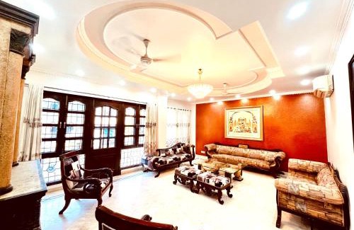 Green Park Apartment | South Residency near AIIMS Hospital Green Park South Delhi