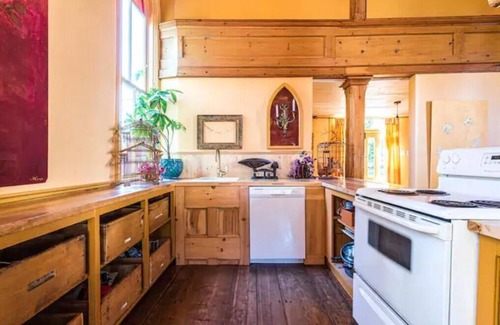 Lunenburg County House | South Shore Sanctuary