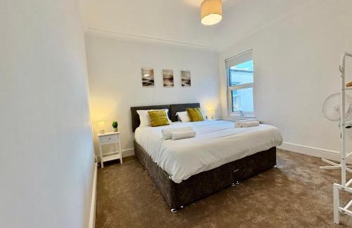 Southend-on-Sea Apartment | Southchurch suites - The Walnut