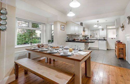 Polruan House | Southcliff - Four Bedroom House, Sleeps 8