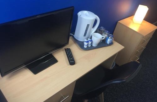 Westcliff-on-Sea Hotel | Southend Central Hotel - Close to Beach, City Centre, Train Station & Southend Airport