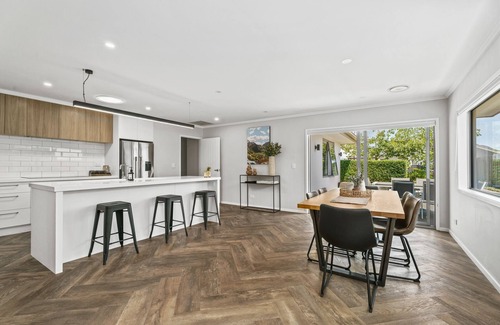 Lower Shotover House | Southern Lakes Escape - Queenstown Holiday home