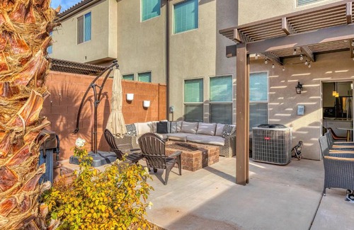 Washington House | Southern Retreat, Priv Patio with Hot Tub, Zions.
