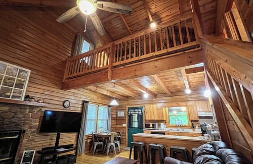 Warm Springs Cabin | Southern Serenity - Peaceful cabin minutes to Callaway Gardens. Pet-friendly!