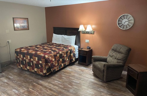 Bloomfield Hotel | Southfork Motel and Grill