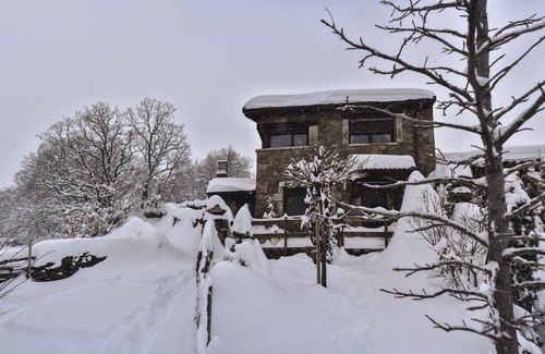San Bartolome de Tormes Cottage | Spa in the house and an unbeatable view of Gredos.