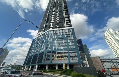 Taman Century Apartment | Space Residency By Antlerzone