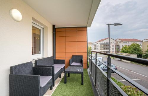 Woippy Apartment | Spacieux - 4 pers' - Balcon - 2 lits - Parking